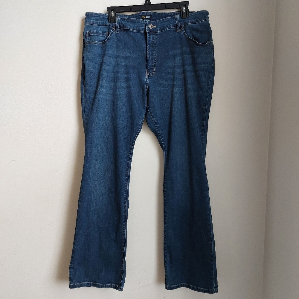 Gently worn Lee Slimming Bootcut Denim Blue Jeans size 18 wide medium